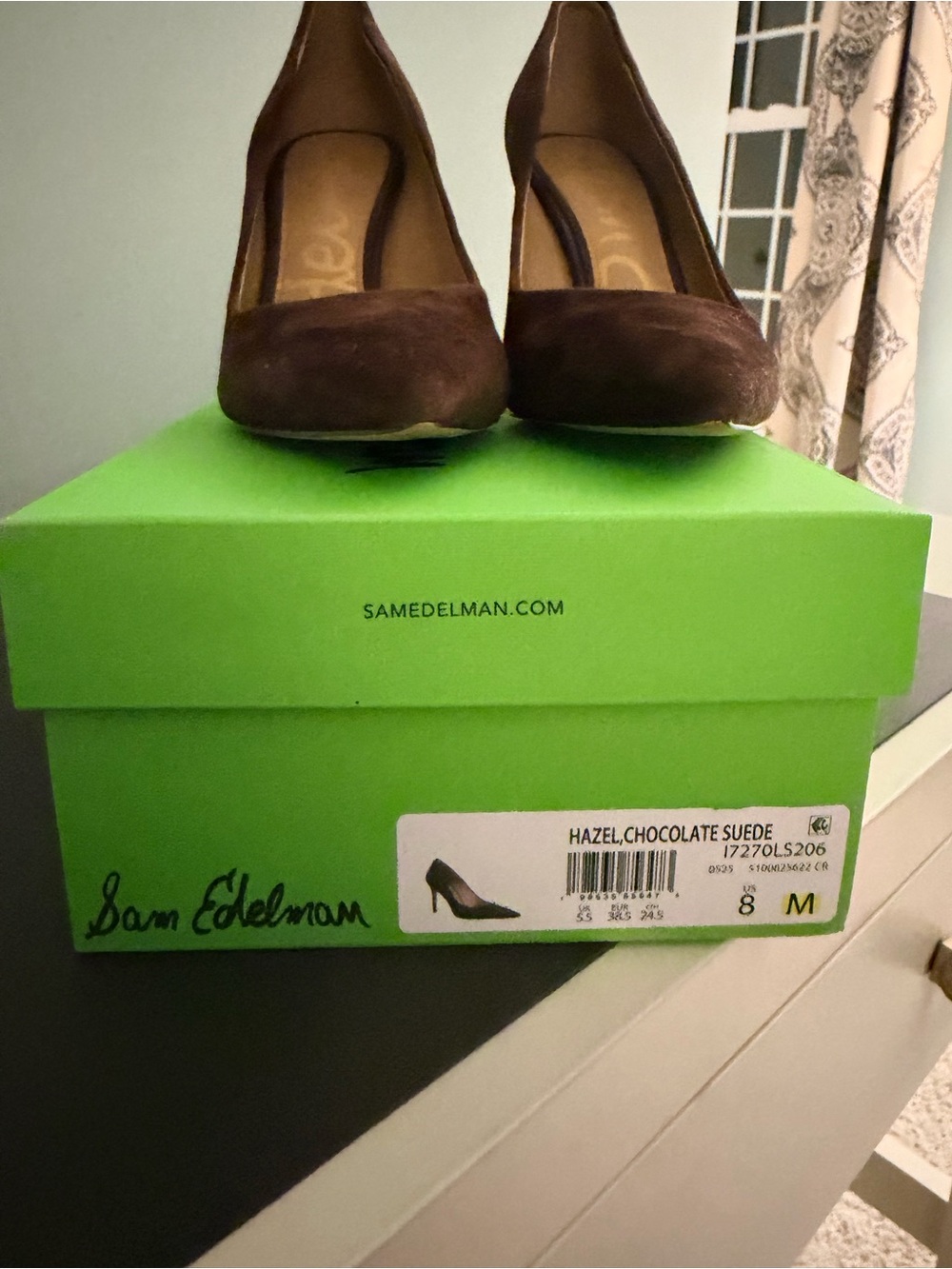 Like new! Sam Edelman Chocolate Suede Hazel heel